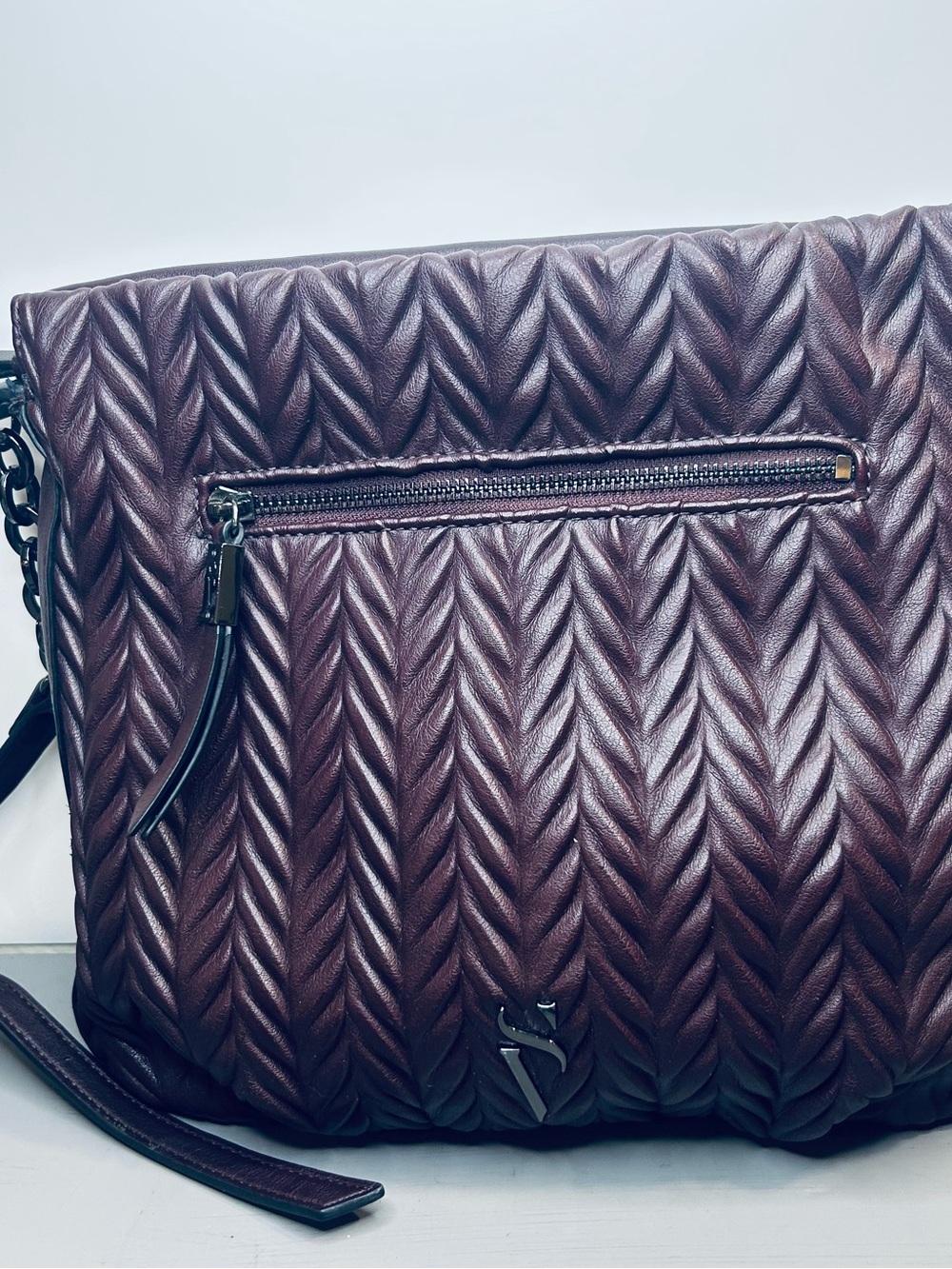Simply Vera Vera Wang Quilted Crossbody Bag in Burgundy